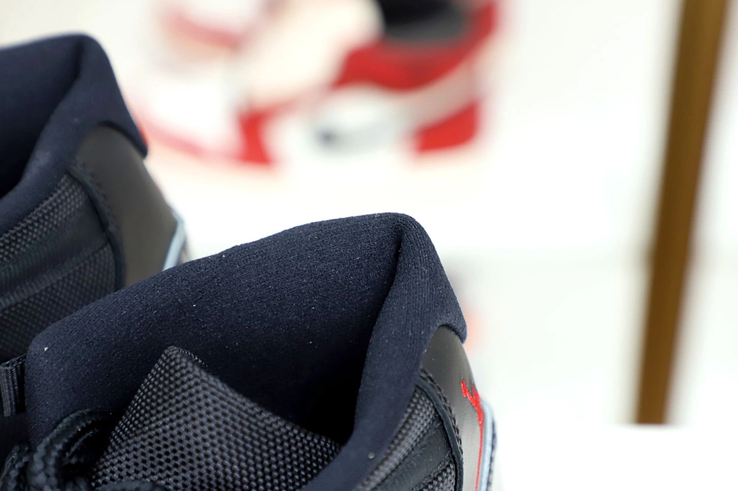 AIR 2019 RETRO JORDAN 'BRED' 11 1231